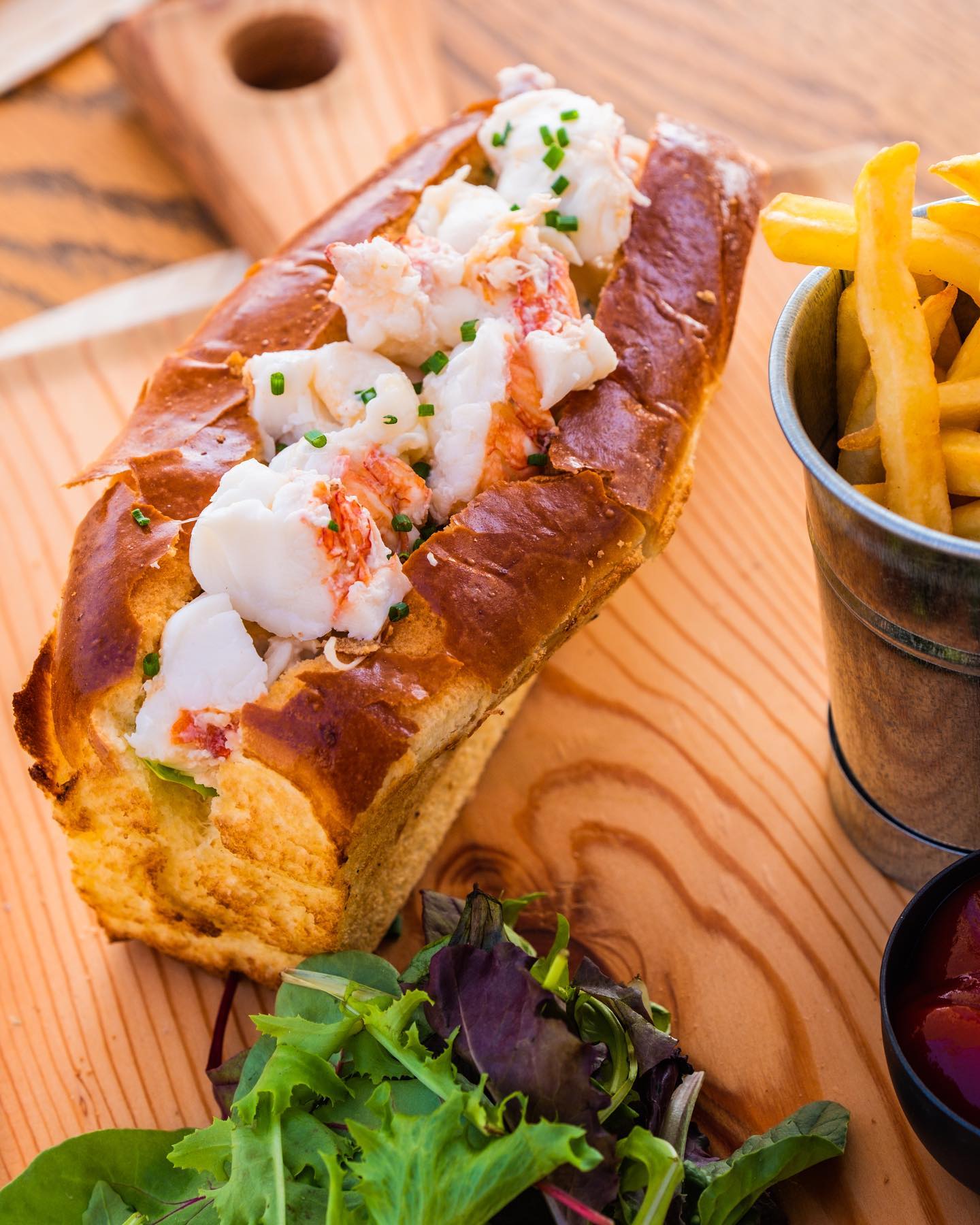 Aprons & Hammers Palm Jumeirah PETWITHIT